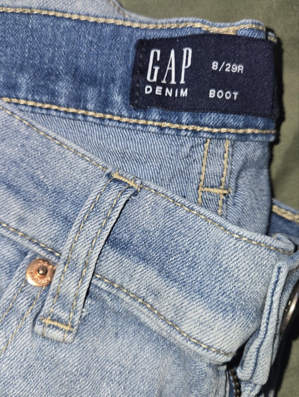 GAP Men's Bootcut Jeans in Light Blue Wash